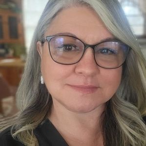 Meet your Posher, Pamela